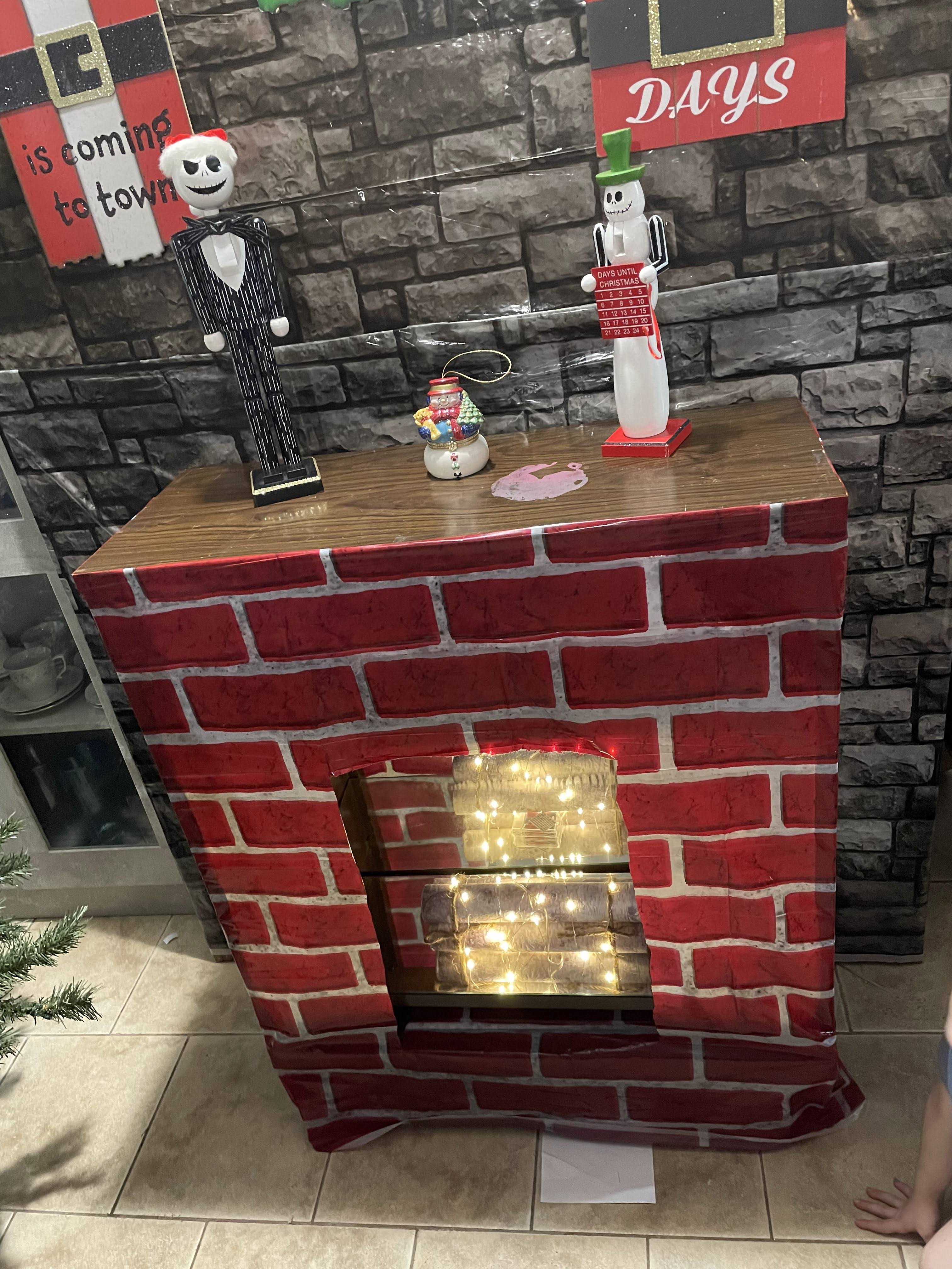 Christmas fireplace display